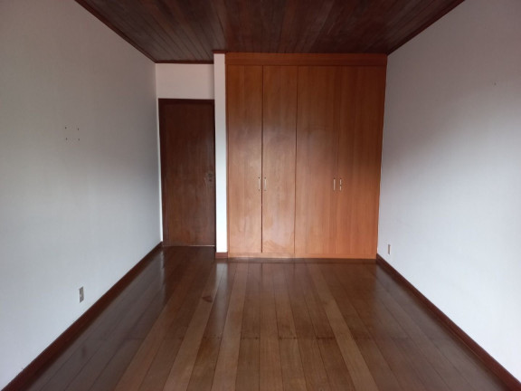 Imagem Casa com 4 Quartos à Venda, 326 m² em Araras - Teresópolis Imagem Casa com 4 Quartos à Venda, 326 m² em Araras - Teresópolis