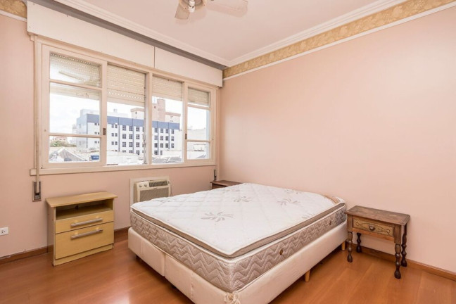 Imagem Imóvel com 2 Quartos à Venda, 75 m² em Santana - Porto Alegre Imagem Imóvel com 2 Quartos à Venda, 75 m² em Santana - Porto Alegre