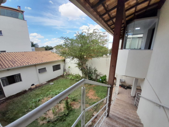 Imagem Casa com 3 Quartos à Venda, 360 m² em Cabral - Contagem Imagem Casa com 3 Quartos à Venda, 360 m² em Cabral - Contagem