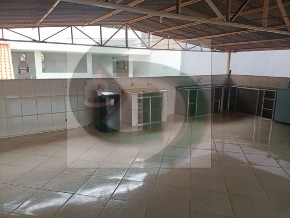 Imagem Casa com 3 Quartos à Venda, 360 m² Imagem Casa com 3 Quartos à Venda, 360 m²