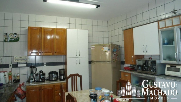 Imagem Casa com 3 Quartos à Venda, 200 m² em Jardim Belvedere - Volta Redonda Imagem Casa com 3 Quartos à Venda, 200 m² em Jardim Belvedere - Volta Redonda