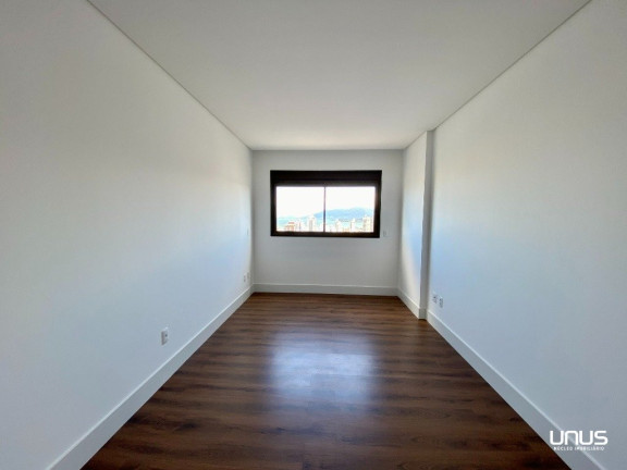Imagem Apartamento com 3 Quartos à Venda, 129 m² em Kobrasol - São José