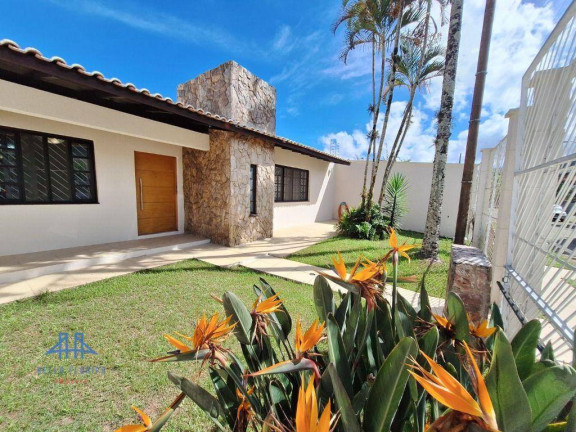 Imagem Casa com 3 Quartos à Venda, 195 m² em Itacorubi - Florianópolis Imagem Casa com 3 Quartos à Venda, 195 m² em Itacorubi - Florianópolis