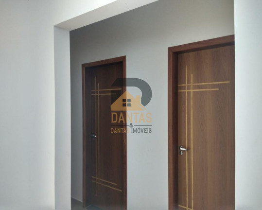 Imagem Imóvel com 3 Quartos à Venda, em Rodovia Raposo Tavares - Paranapanema Imagem Imóvel com 3 Quartos à Venda, em Rodovia Raposo Tavares - Paranapanema