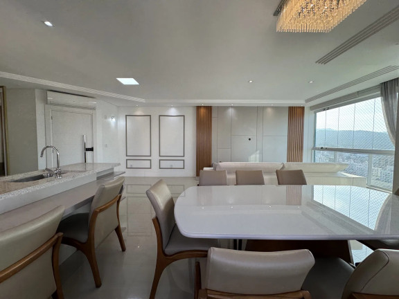 Imagem Apartamento com 3 Quartos à Venda, 134 m² em Centro - Balneário Camboriú Imagem Apartamento com 3 Quartos à Venda, 134 m² em Centro - Balneário Camboriú