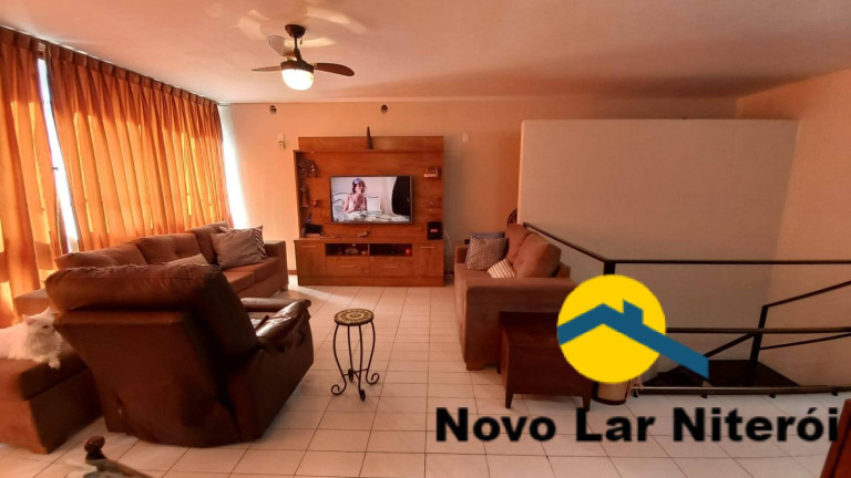Imagem Casa com 4 Quartos à Venda, 240 m² em Centro - Niterói