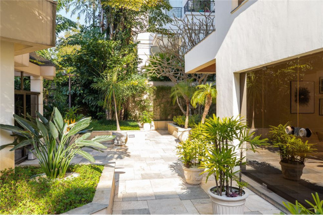 Imagem Apartamento com 3 Quartos à Venda, 200 m² em Moema - São Paulo Imagem Apartamento com 3 Quartos à Venda, 200 m² em Moema - São Paulo