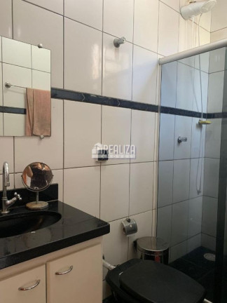 Imagem Casa com 3 Quartos à Venda, 200 m² em Beija-flor - Uberaba Imagem Casa com 3 Quartos à Venda, 200 m² em Beija-flor - Uberaba