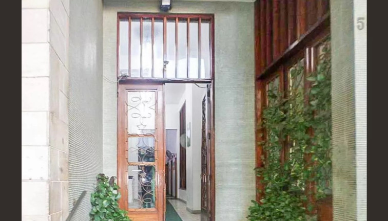 Imagem Kitnet com 1 Quarto à Venda, 30 m² em Santa Efigênia - São Paulo