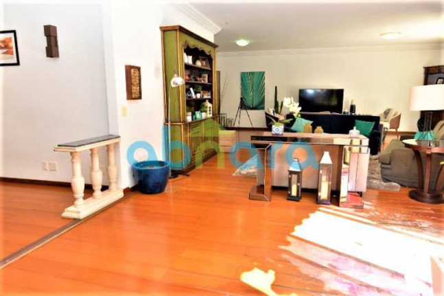 Imagem Cobertura com 4 Quartos à Venda, 168 m² em Copacabana - Rio De Janeiro Imagem Cobertura com 4 Quartos à Venda, 168 m² em Copacabana - Rio De Janeiro
