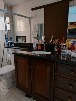 Imagem Sobrado com 4 Quartos à Venda, em Eldorado - Diadema Imagem Sobrado com 4 Quartos à Venda, em Eldorado - Diadema