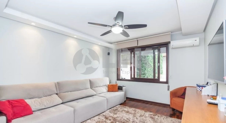 Imagem Casa com 5 Quartos à Venda, 294 m² em Jardim Botânico - Porto Alegre Imagem Casa com 5 Quartos à Venda, 294 m² em Jardim Botânico - Porto Alegre