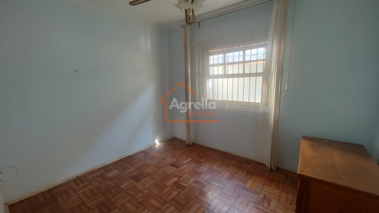 Imagem Casa com 3 Quartos à Venda, 300 m² em Jardim Longatto - Mogi Mirim Imagem Casa com 3 Quartos à Venda, 300 m² em Jardim Longatto - Mogi Mirim