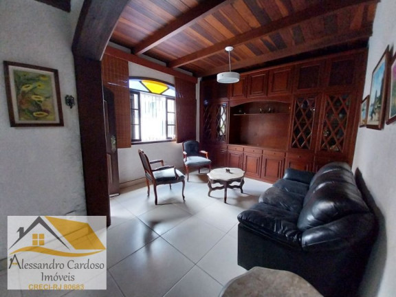 Imagem Casa com 5 Quartos à Venda, 145 m² em Charitas - Niterói Imagem Casa com 5 Quartos à Venda, 145 m² em Charitas - Niterói