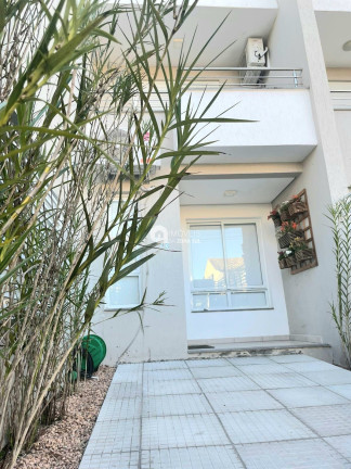 Imagem Casa com 2 Quartos à Venda, 132 m² Imagem Casa com 2 Quartos à Venda, 132 m²