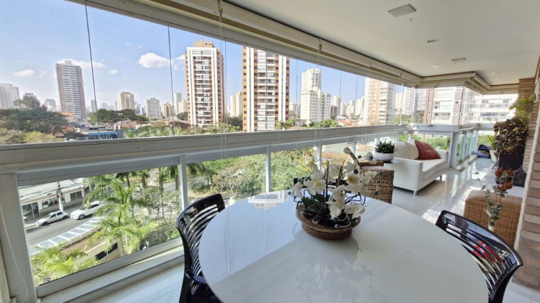 Imagem Apartamento com 3 Quartos à Venda, 240 m² em Cidade Monções - São Paulo Imagem Apartamento com 3 Quartos à Venda, 240 m² em Cidade Monções - São Paulo