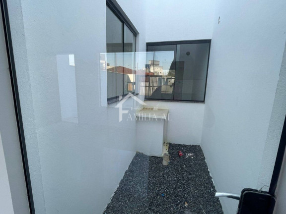 Imagem Casa com 2 Quartos à Venda, 75 m² em Iririú - Joinville