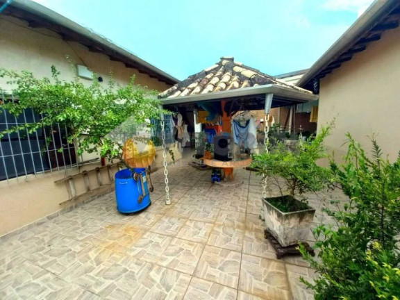 Imagem Casa com 3 Quartos à Venda, 165 m² Imagem Casa com 3 Quartos à Venda, 165 m²