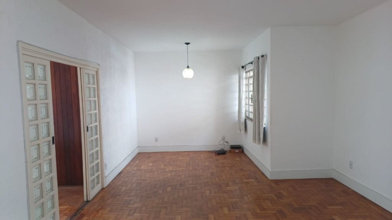 Imagem Casa com 3 Quartos à Venda, 175 m² em Centro - Mogi Das Cruzes Imagem Casa com 3 Quartos à Venda, 175 m² em Centro - Mogi Das Cruzes