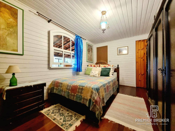 Imagem Casa com 4 Quartos à Venda, 300 m² em Albuquerque - Teresópolis Imagem Casa com 4 Quartos à Venda, 300 m² em Albuquerque - Teresópolis