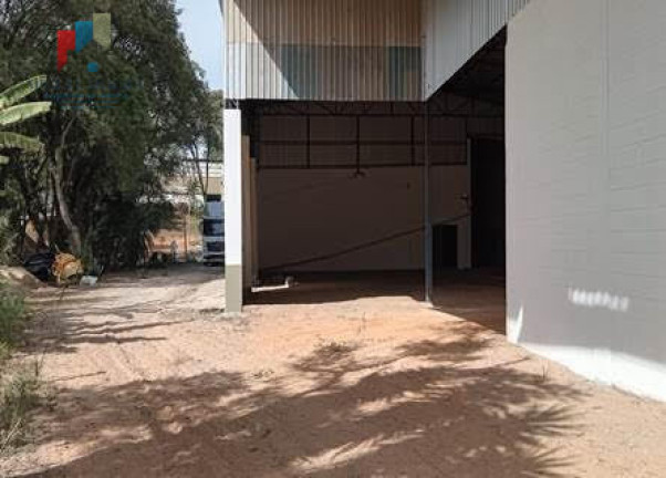 Imóvel Comercial para Alugar, 850 m² em Centro - Alumínio