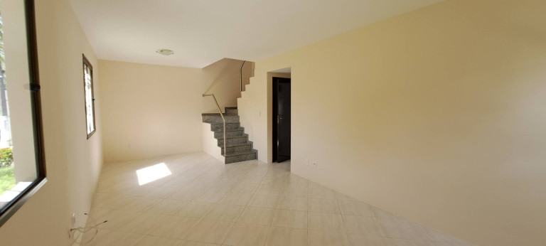 Imagem Casa com 4 Quartos para Alugar,  em Lauro De Freitas