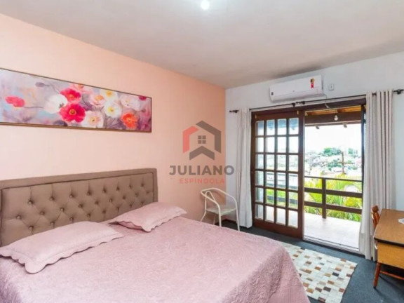 Imagem Casa com 4 Quartos à Venda, 280 m² em Vila Jardim - Porto Alegre Imagem Casa com 4 Quartos à Venda, 280 m² em Vila Jardim - Porto Alegre