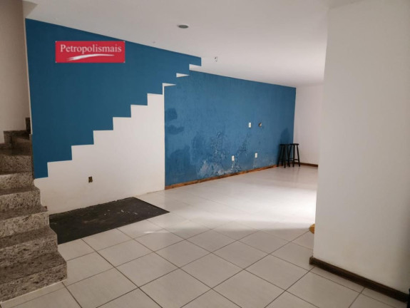 Imagem Casa com 3 Quartos à Venda, em Centro - Petrópolis Imagem Casa com 3 Quartos à Venda, em Centro - Petrópolis