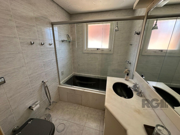 Imagem Apartamento com 3 Quartos à Venda, 172 m² em Jardim Lindóia - Porto Alegre Imagem Apartamento com 3 Quartos à Venda, 172 m² em Jardim Lindóia - Porto Alegre