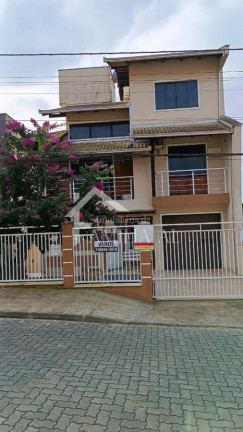 Imagem Casa com 3 Quartos à Venda, 230 m² em Boehmerwald - Joinville Imagem Casa com 3 Quartos à Venda, 230 m² em Boehmerwald - Joinville
