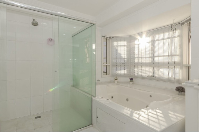 Imagem Casa com 3 Quartos à Venda, 304 m² em Espírito Santo - Porto Alegre Imagem Casa com 3 Quartos à Venda, 304 m² em Espírito Santo - Porto Alegre