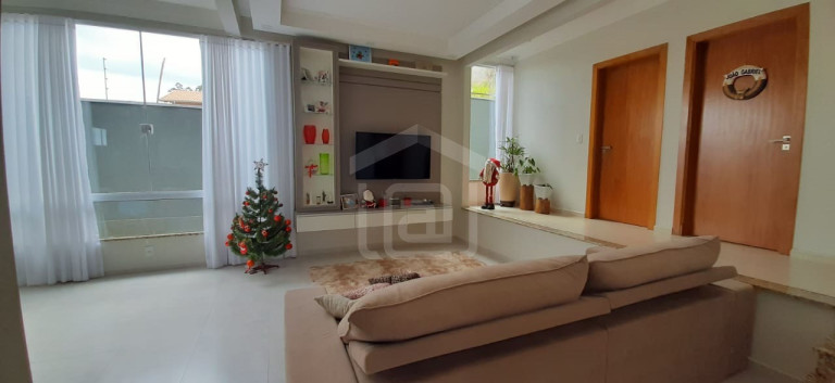 Imagem Casa com 3 Quartos à Venda, 300 m² em Loteamento Residencial Tiradentes - Poços De Caldas Imagem Casa com 3 Quartos à Venda, 300 m² em Loteamento Residencial Tiradentes - Poços De Caldas