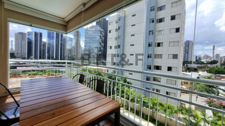 Imagem Apartamento com 1 Quarto à Venda ou Locação, 64 m² em Santo Amaro - São Paulo