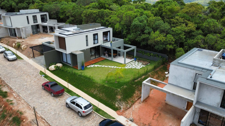 Casa de Condomínio com 4 Quartos à Venda, 195 m² em Marmeleiro - Atibaia
