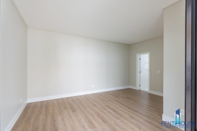 Imagem Casa com 3 Quartos à Venda, 452 m² em Santa Regina - Camboriú Imagem Casa com 3 Quartos à Venda, 452 m² em Santa Regina - Camboriú