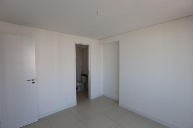 Imagem Apartamento com 3 Quartos à Venda, 71 m²em Guararapes - Fortaleza
