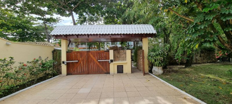 Imagem Casa com 5 Quartos para Alugar, 1.095 m² em Barra Da Tijuca - Rio De Janeiro