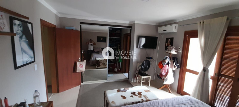 Imagem Casa com 3 Quartos à Venda, 179 m²