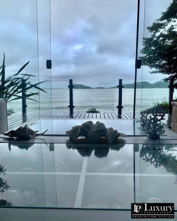 Imagem Casa com 3 Quartos à Venda, em Praia Preta - São Sebastião Imagem Casa com 3 Quartos à Venda, em Praia Preta - São Sebastião