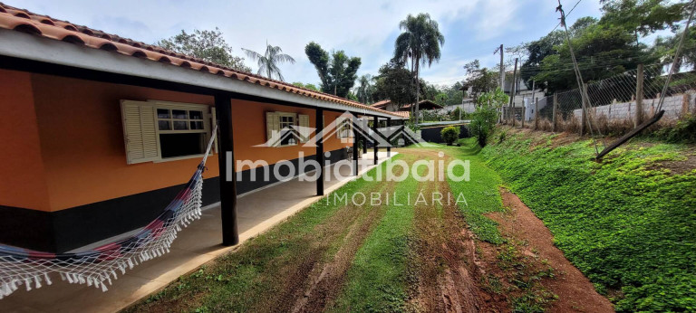 Imagem Chácara com 3 Quartos à Venda, 1.600 m² em Centro - Piracaia