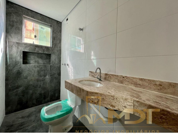 Imagem Imóvel com 5 Quartos à Venda, 167 m² em Heliópolis - Belo Horizonte Imagem Imóvel com 5 Quartos à Venda, 167 m² em Heliópolis - Belo Horizonte