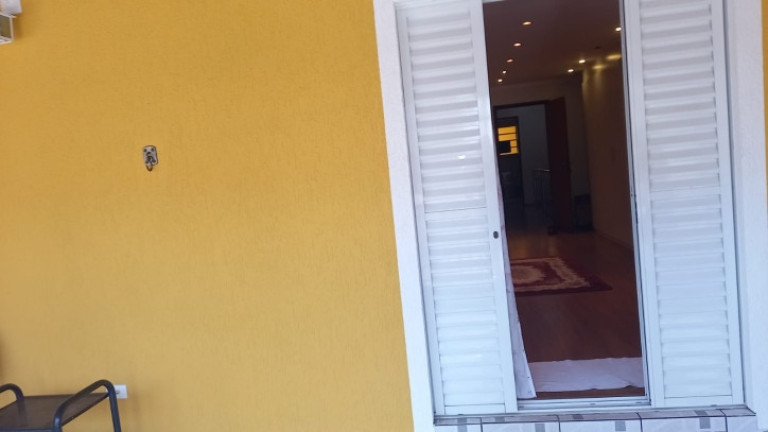 Imagem Casa com 3 Quartos à Venda, 260 m² em Jardim Record - Taboão Da Serra Imagem Casa com 3 Quartos à Venda, 260 m² em Jardim Record - Taboão Da Serra