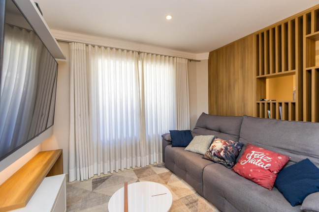 Imagem Sobrado com 3 Quartos para Alugar, 150 m² em Guabirotuba - Curitiba