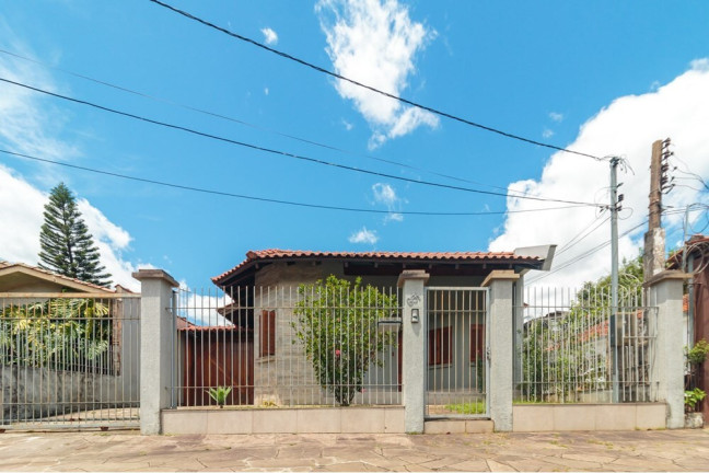 Imagem Casa com 3 Quartos à Venda, 213 m² em Chácara Das Pedras - Porto Alegre Imagem Casa com 3 Quartos à Venda, 213 m² em Chácara Das Pedras - Porto Alegre