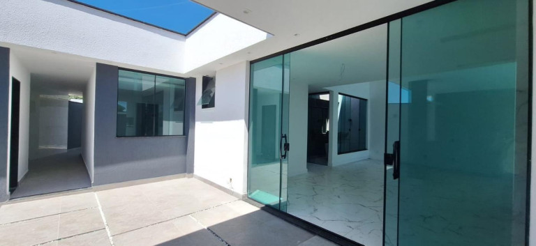 Imagem Casa com 3 Quartos à Venda, 300 m² em Santa Cruz - Rio De Janeiro Imagem Casa com 3 Quartos à Venda, 300 m² em Santa Cruz - Rio De Janeiro