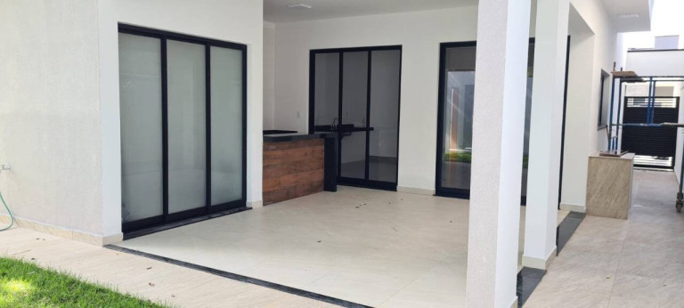 Imagem Casa com 3 Quartos à Venda, 318 m² em Loteamento Residencial Parque Das Araucárias - Tremembé Imagem Casa com 3 Quartos à Venda, 318 m² em Loteamento Residencial Parque Das Araucárias - Tremembé