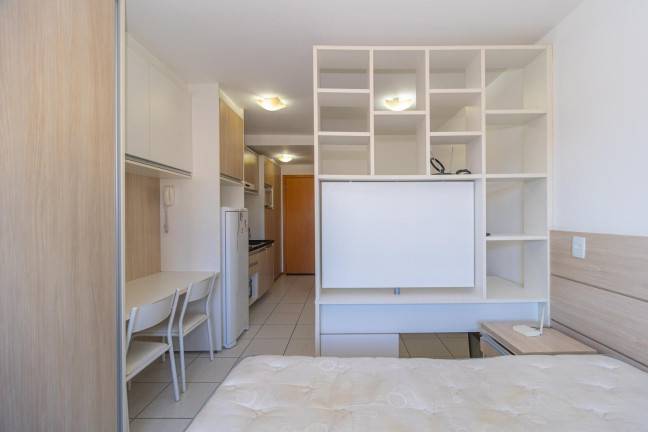 Imagem Apartamento com 1 Quarto para Alugar, 27 m² em Centro - Curitiba Imagem Apartamento com 1 Quarto para Alugar, 27 m² em Centro - Curitiba