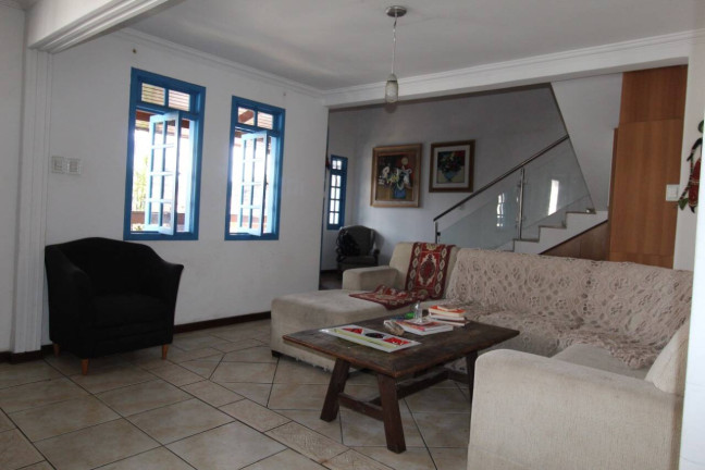 Imagem Casa com 4 Quartos à Venda, 231 m² em Alípio De Melo - Belo Horizonte