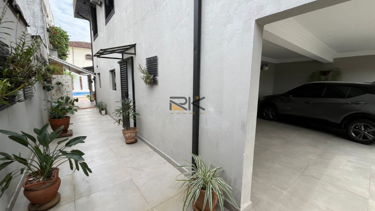 Imagem Casa com 4 Quartos à Venda, 250 m² em Centro - Ubatuba