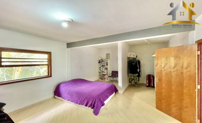 Imagem Casa com 3 Quartos à Venda, 233 m² em Granja Viana - Carapicuíba Imagem Casa com 3 Quartos à Venda, 233 m² em Granja Viana - Carapicuíba